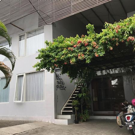 Matta Lodge Kuta Selatan Bagian luar foto